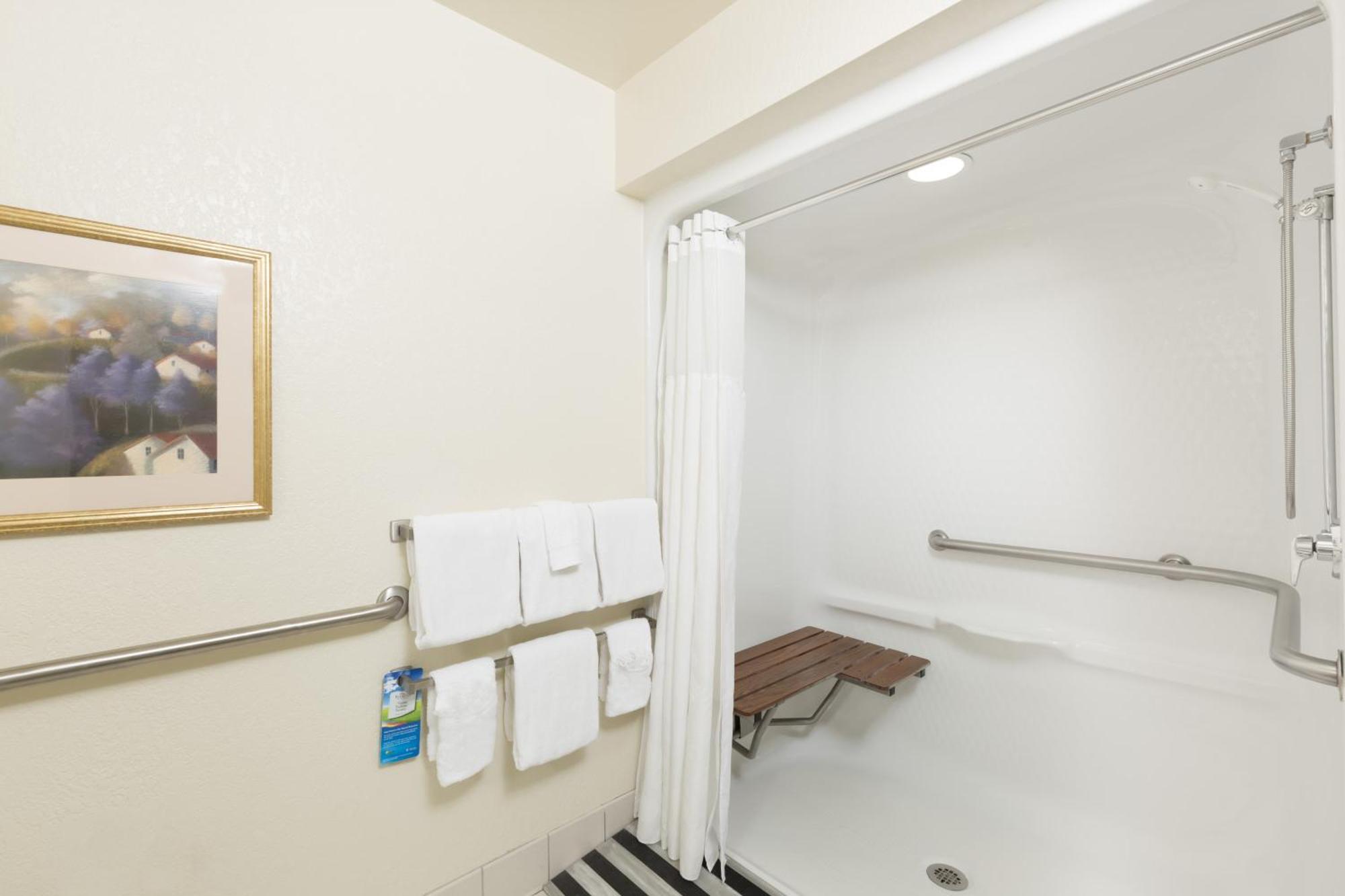 Baymont By Wyndham Des Moines Airport Hotel Cameră foto